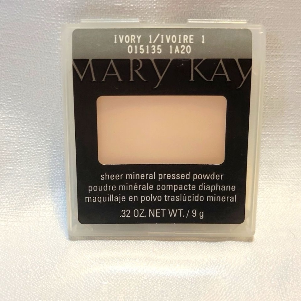 Mary Kay Sheer Mineral Pressed Powder - Ivory 1
